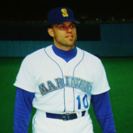 Mariners and Astros wear 1990s jerseys